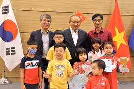韩国教练朴恒绪希望当好桥梁纽带作用 协助越南培养青年足球人才
