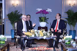 胡志明市领导人会见古巴全国人民政权代表大会秘书长兼国务委员会秘书长阿科斯塔