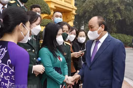 国家主席阮春福会见全国模范医务工作者