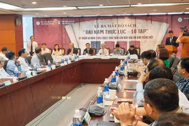 共十卷的丛书《大南实录》问世