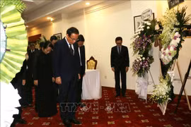 胡志明市领导吊唁原中共中央总书记江泽民逝世