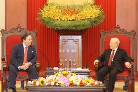 越共中央总书记阮富仲会见美国驻越大使马克·纳珀