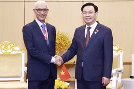 越南国会主席王廷惠会见摩洛哥众议院议长拉希德·塔勒比·阿拉米
