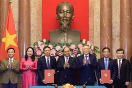 阮春福出席国家主席办公厅与最高人民检察院、最高人民法院协作机制签约仪式