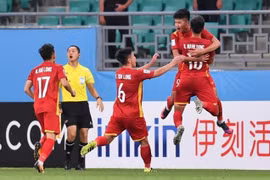 2022年亚洲U23足球锦标赛决赛阶段：越南队和泰国队以2-2握手言和