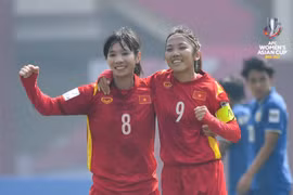 越南国家主席阮春福对国家女子足球队的胜利予以表扬