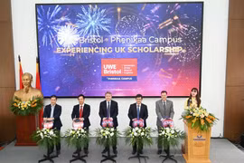 体验英国奖学金基金亮相