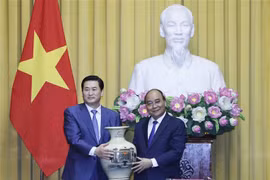 越南国家主席阮春福会见韩越文化经济交流协会