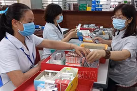 政府总理要求卫生部研究实施专家提出的药品和医疗物资短缺情况的解决方案 