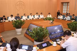 政府副总理黎文成：河内市需集中资源 推进重点工程进度