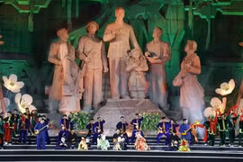 “越南岱依族、侬族和傣族天曲”人类非物质文化遗产代表作名录证书颁证仪式举行