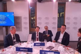 2022年达沃斯世界经济论坛：越南政府副总理黎明慨继续开展一系列活动