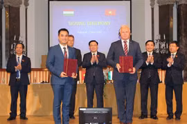 越南国会主席王廷惠出席越匈教育合作论坛
