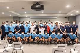 2022年世界杯亚洲区预选赛：越南驻澳大利亚大使走访慰问越南国家男子足球队
