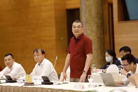 越南政府例行记者会：公安部发言人解解答记者关于新版护照的提问