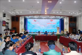 老挝人民革命青年团与河南省青年团加强共青团工作经验交流与合作