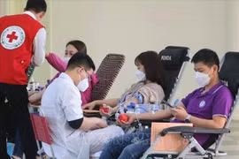 “安全鲜血-别怕新冠病毒自愿无偿鲜血日举行