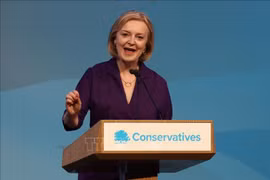 范明政向新任英国首相特拉斯致贺电