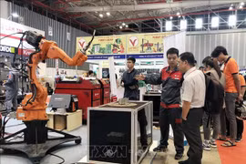 胡志明市国际工业机械设备及原料展览会吸引250家企业参展