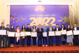 裴青山外长在春节即将到来之际会见媒体记者 共话对外新闻宣传工作