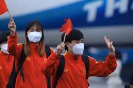 赢得2023 年女足世界杯参赛资格后的越南女足载誉归来
