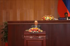 范明政总理致信祝贺宋赛·西潘敦同志担任老挝总理