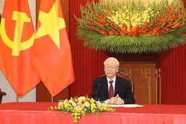 越共中央总书记阮富仲与德国社会民族党领导人、总理舒尔茨通电话