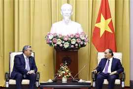 越南国家主席阮春福会见哈萨克斯坦政府副总理兼外交部部长特列乌别尔季