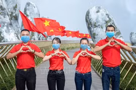 越南旅游业向游客敞开大门