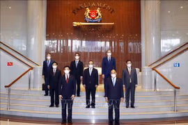 越南国家主席阮春福会见新加坡国会议长陈川仁