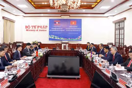 切实提高越老司法部门之间的合作效率