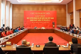三八妇女节国会主席王廷惠向女足队员致以节日祝贺