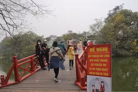 河内多措并举振兴旅游业