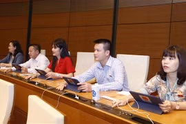 越南第十五届国会第三次会议：表决通过关于批准国家预算决算的决议