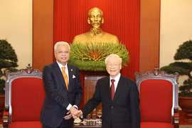 越共中央总书记阮富仲会见马来西亚总理