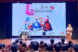 面向年轻人的现代音乐剧《爱丽丝梦游仙境》
