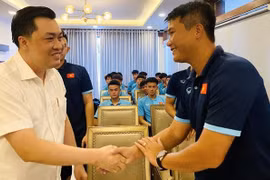 越南U20球队启程前往印尼参加2023年亚足联U20亚洲杯预选赛