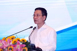 越南共产党代表团出席坦桑尼亚革命党第十次全国代表大会