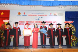 越南首所大学的石油培训计划获ABET 认证