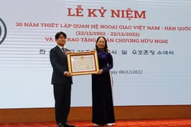 越南国家副主席武氏映春出席在太原省举行的越韩建交30周年纪念活动