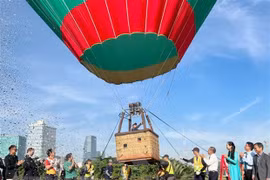2022年胡志明市热气球节热闹举行