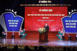 政府总理范明政：让法律走进生活深入人心