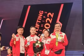 2022年巴林亚洲举重锦标赛：越南举重运动员在比赛第一天夺得两枚金牌