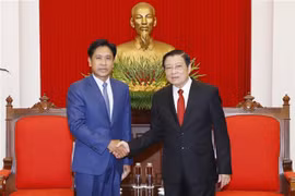 越老加强司法和法律领域合作