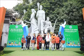 2022年自行车友好之旅推广河内“致力于和平城市”的形象