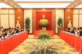 越共中央总书记阮富仲：发挥祖国阵线的作用 满足人民的期待