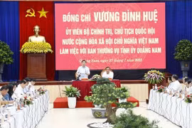 国会主席王廷惠莅临广南省视察指导工作 