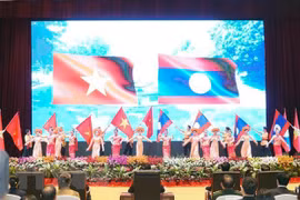 越老建交60周年：老挝《人民报》强调两国革命力量的胜利