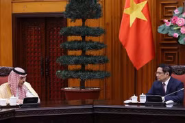 越南政府总理范明政会见沙特阿拉伯外交大臣费萨尔·本·法尔汉·阿勒沙特
