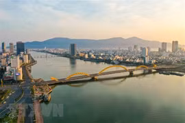 岘港市旅游业和工业复苏态势强劲